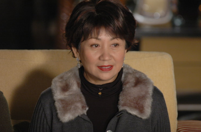 恋风流才子40载,为爱放弃事业还打掉二胎,老戏骨鲍起静不委屈