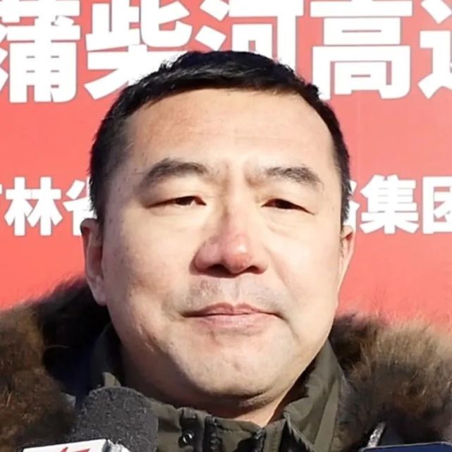 邢进:我们预留了将来的老里克湖,先锋滑雪场收费出口以及12公里的链接
