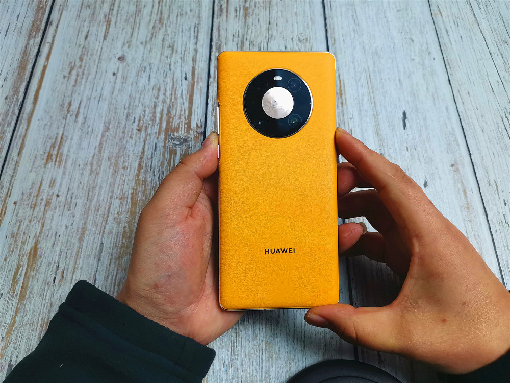 同样缺货华为mate40pro涨价iphone12降价