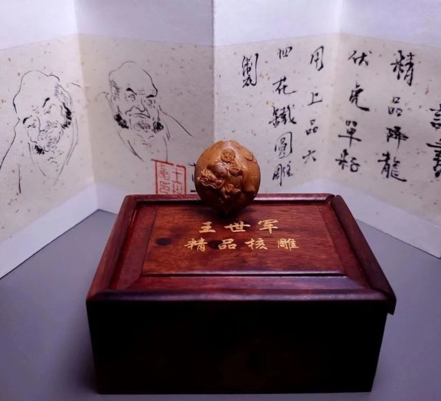 王世军《降龙伏虎》|雕刻|十八罗汉|降龙伏虎|王世军|核雕