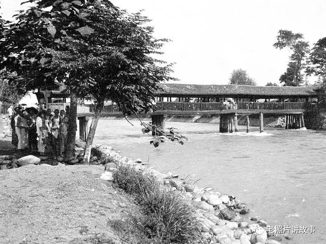 老照片1917年的四川灌县