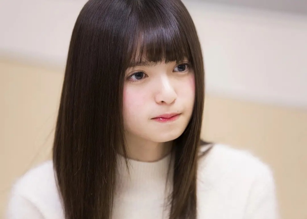 脸肿、“猪鼻”、嘴巴变丑……日本的最美混血少女，颜值跌落神坛了？_腾讯新闻