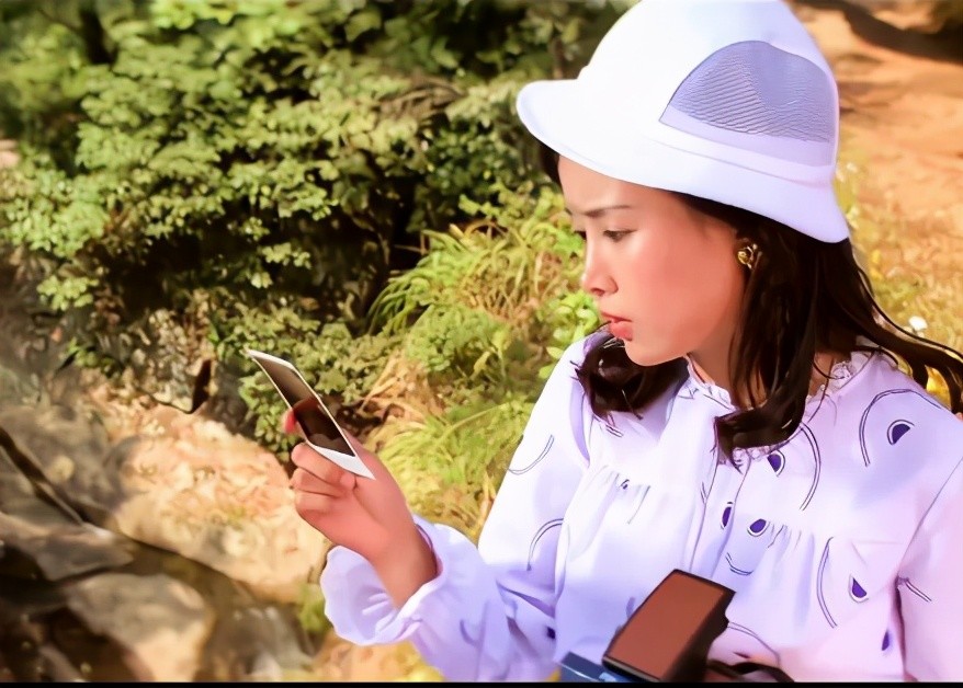 电影庐山恋故事两场吻戏删掉一场张瑜成汪嘉伟乌龙女友