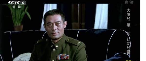 老版大决战里,杜聿明饰演者是徐正运,中戏毕业,西安话剧院当家演员之