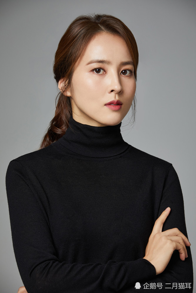 演员韩惠珍公开全新简介照优雅清纯知性干练