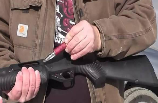 公认的子弹之王是达姆弹威力的10倍一旦击中外科医生都难救