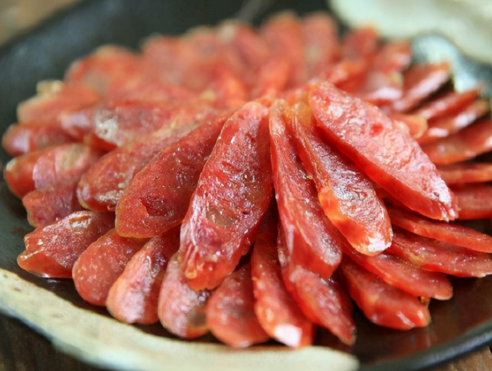 炒香肠,香肠到底用不用先蒸?原来之前一直错了,难怪不香腥味重