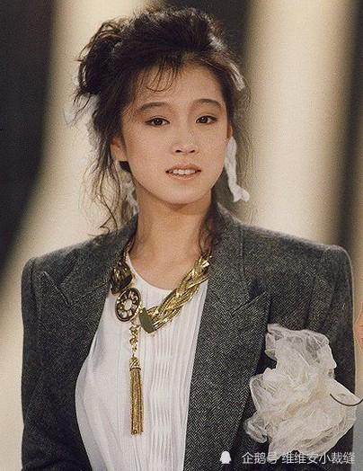 "日本聂小倩"被渣男毁一生,出轨梅艳芳,一代歌姬中森明菜美出甜美盐系