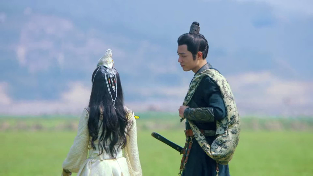 《狼殿下》疾冲,宝娜浪迹天涯,跟随在他们身边的蝴蝶有何深意