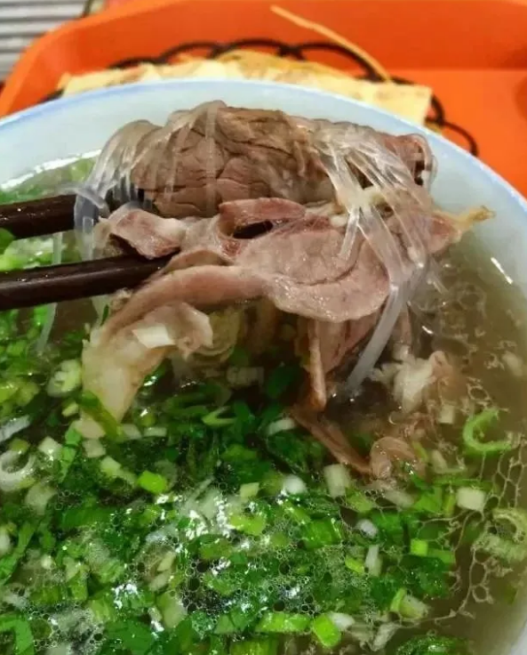 认知就会被彻底刷新只是吃过兰州的羊肉泡馍后世人提起羊肉泡馍都会给