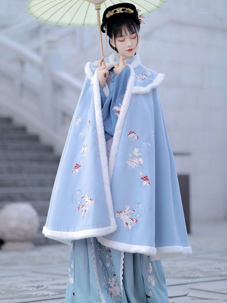 古风感十足的6款冬季披风斗篷,哪一款是你心头所爱,赶紧来看看