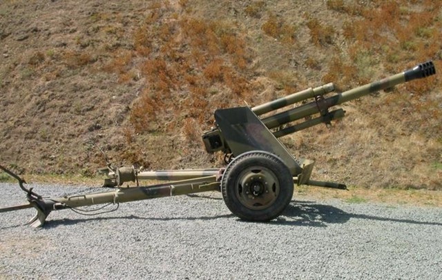 二战法国105毫米榴弹炮图片