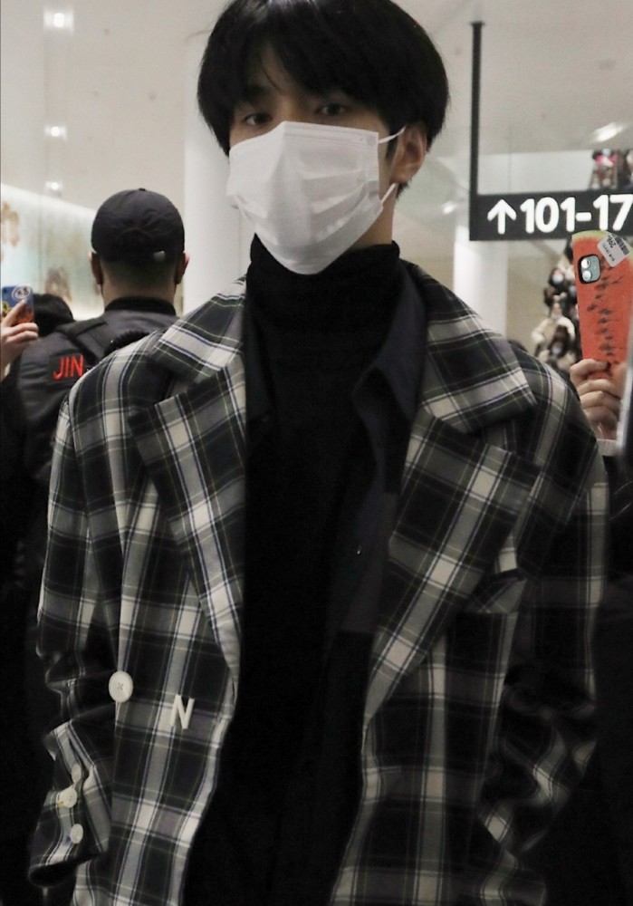 刘耀文秋冬私服穿搭男友力爆棚太鲨人