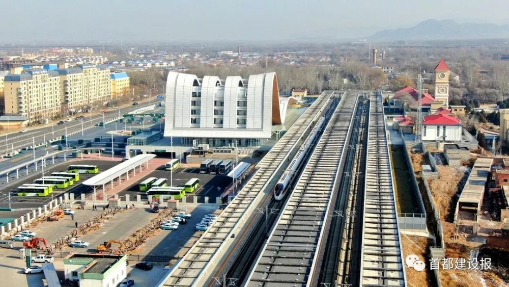 铁路部门安排 北京北(清河)站至延庆站 开行旅客列车5对, 经由京张