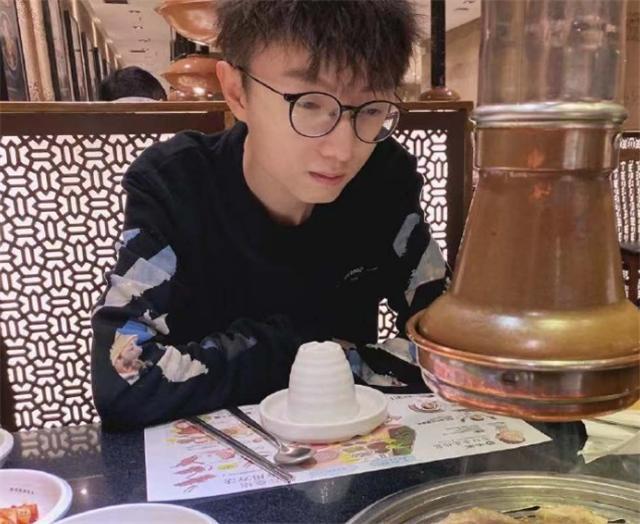 MLXG和Zoom双排体验上流社会，粉丝笑称体验上流打野？
