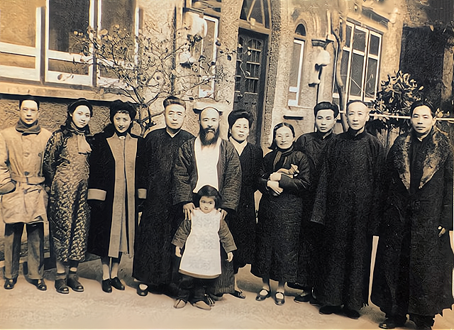 张大千之子22岁卧轨,死后身边仅一人,11年后父亲才知死讯