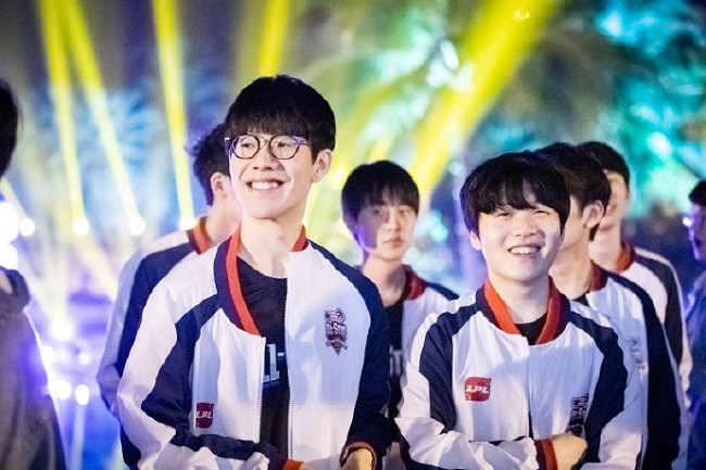 向我开炮？ig.Rookie直播说错话，主动让观众们冲了他