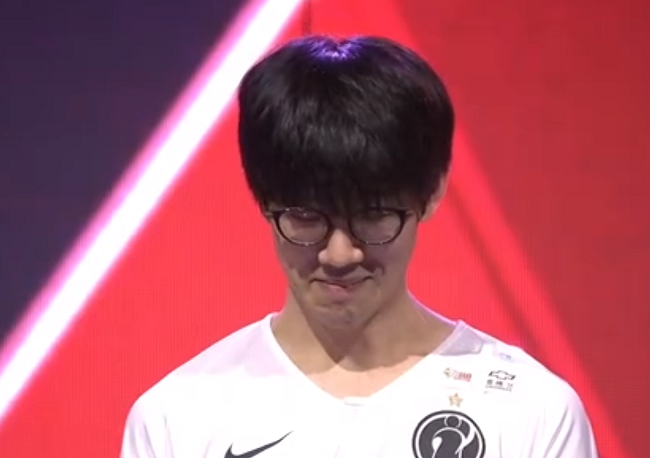 向我开炮？ig.Rookie直播说错话，主动让观众们冲了他