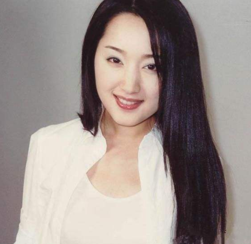 李與英加盟