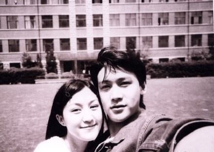 李冰冰任泉晒旧照为母校庆生-WordPress极简博客