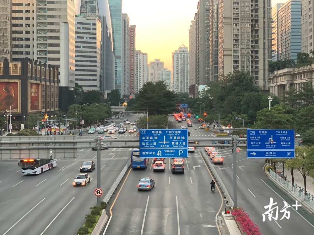 滚动广州朝九晚六首日晚高峰听听打工人怎么说