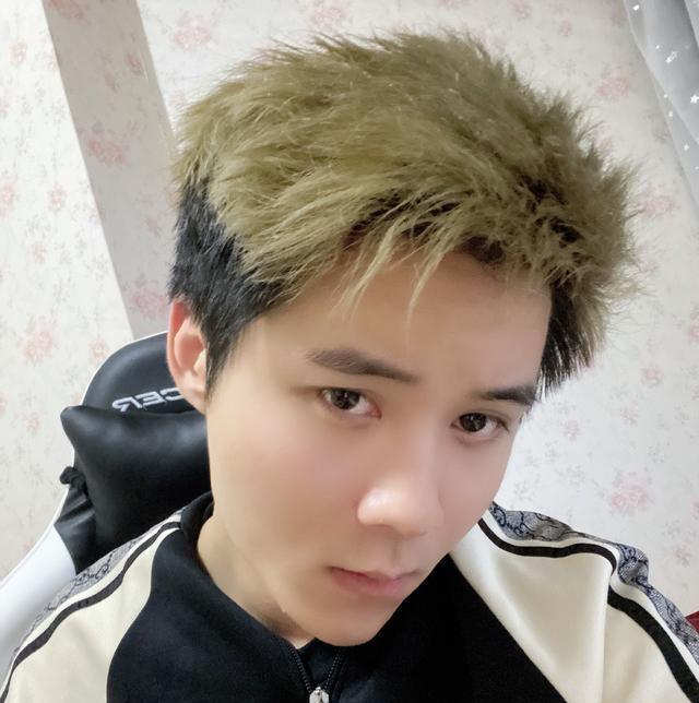 霸哥比赛被古手羽嘲笑,两人互怼节目效果满分,但网友评价太扎心_腾讯