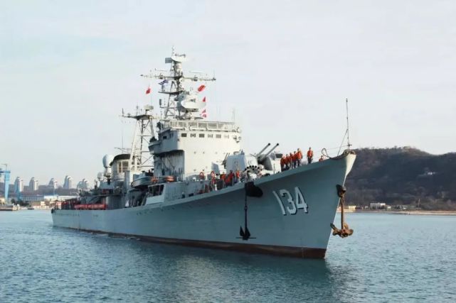 直播预告丨明天上午10点直击遵义舰入驻飞龙湖