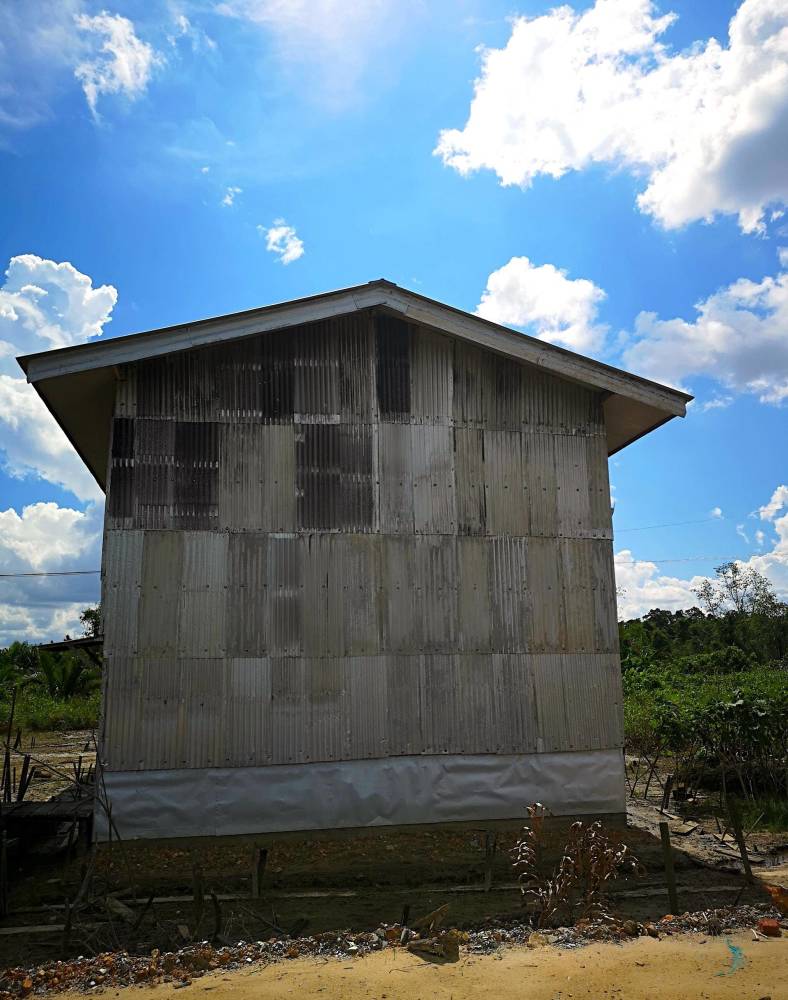 阿芳在马来西亚自建的燕屋