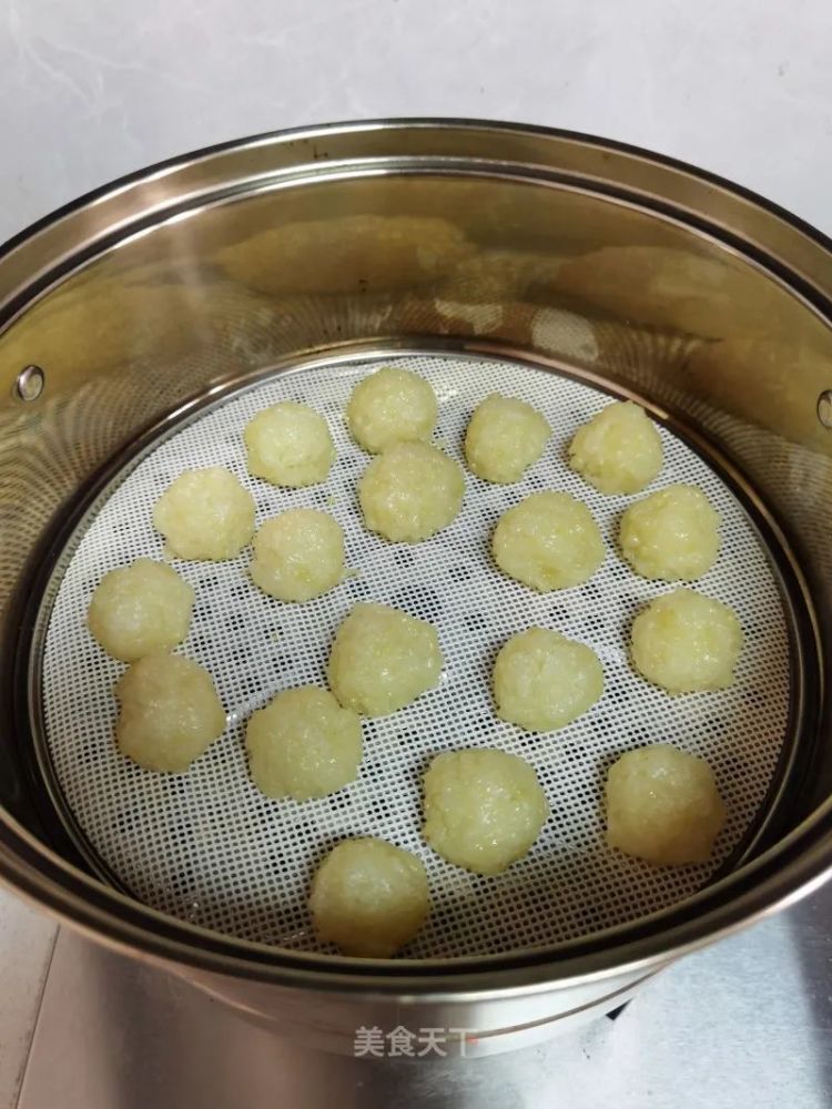 蒸水晶土豆丸子晶莹剔透q弹太好吃了吧