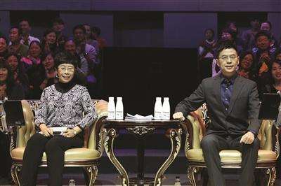 中国诗词大会里谁的点评更具学术性康震蒙曼还是郦波