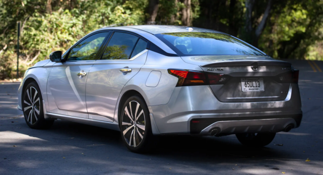 2020款日产altima上的215/60r16大陆procontact tx轮胎会亏气,这有点