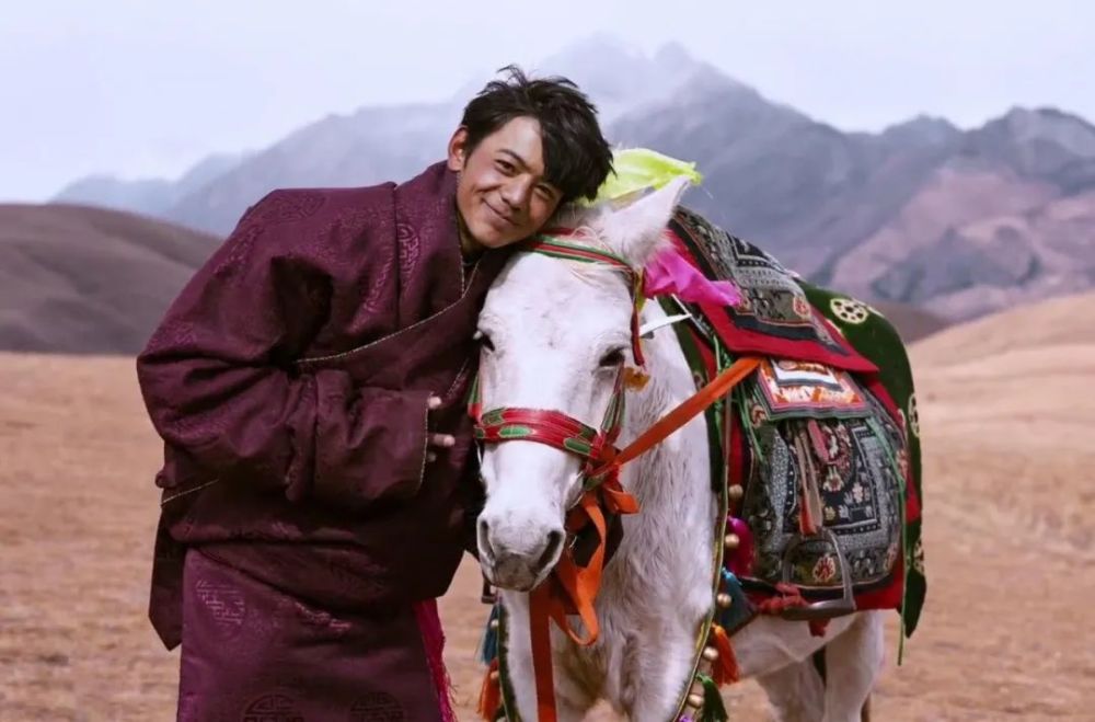 赛马王子丁真,我在中国马术黄金赛道 砀山等你_腾讯新闻