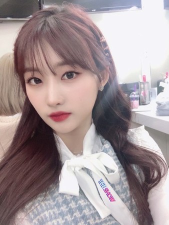 快讯/韩女团everglow两成员确诊!kpop疫情连爆"同宿舍遭殃"