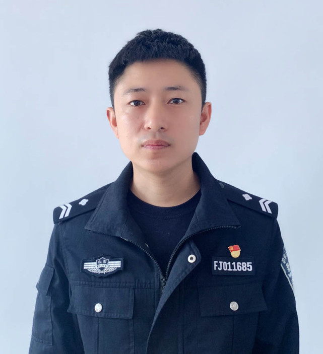 黄岛分局刑事侦查大队辅警徐大伟:身手过硬脑子够灵 视频追踪火眼金睛