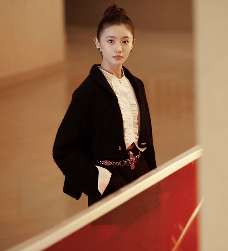 谋女郎刘浩存真是气质清纯私服穿搭简约却活力满满真好看