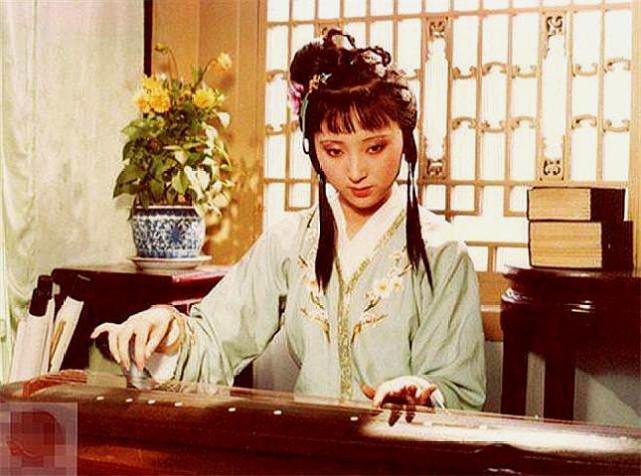 红楼梦黛玉一番话透露出心中深层的秘密可惜宝玉竟浑然未觉