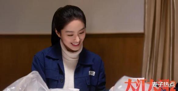 应该对她已经很熟悉了,在《瞄准》中,杨采钰饰演的就是女主欧阳湘灵