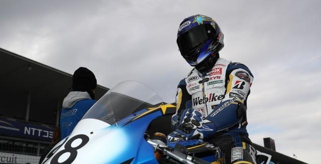 摩托车比赛ngk杯铃鹿最终战赛后报道