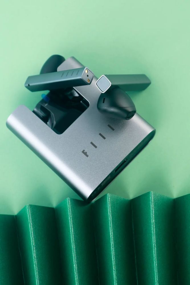 全面革新fiilcc2真无线蓝牙耳机