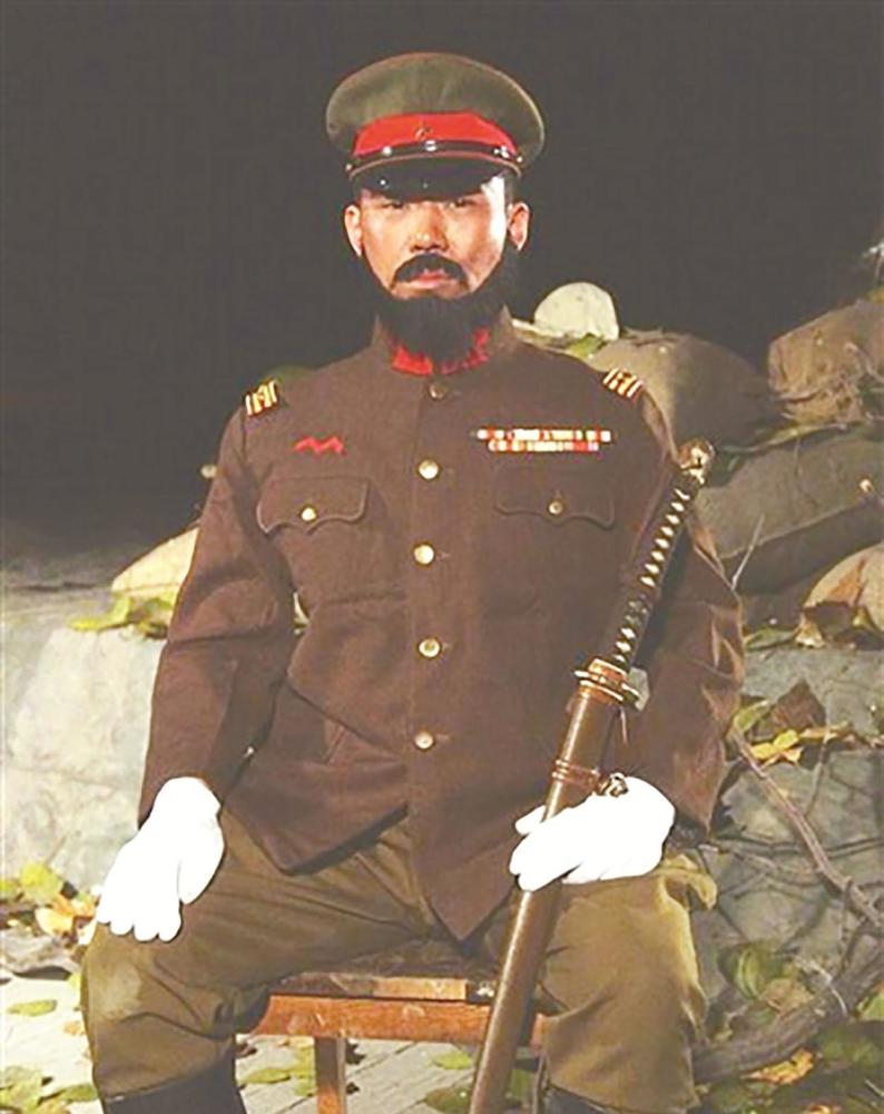 士兵发现一光亮上蹿下跳 于是便开了一枪 日本举国哀悼 腾讯新闻