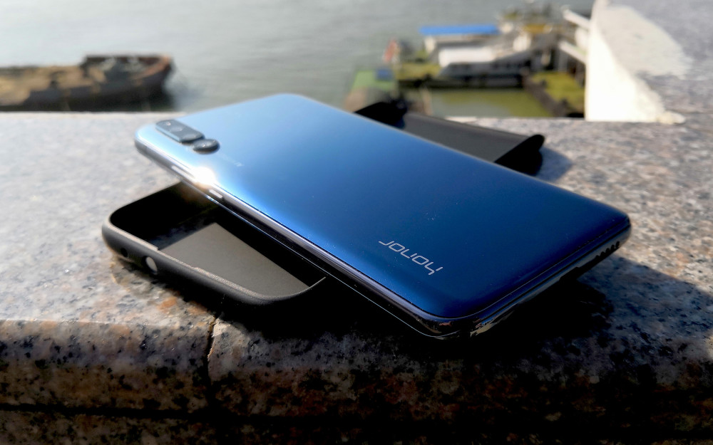 huaweip30系列手机即日起正式开启emui11公测