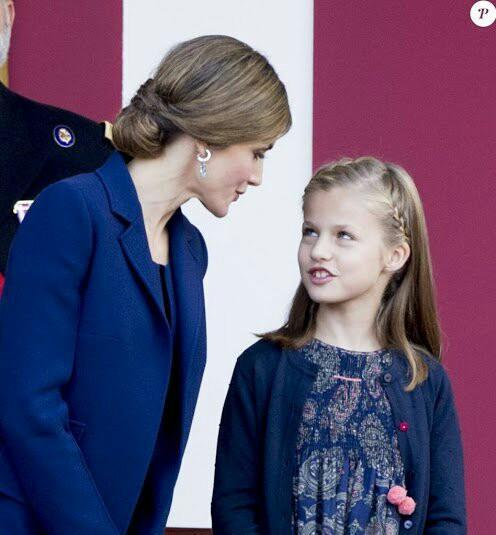 莱昂诺尔公主展现出童心一面索菲亚公主出力不小妹妹太可爱了