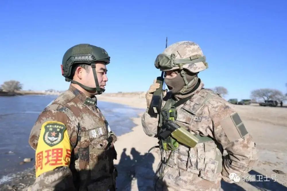 装备新款星空迷彩解放军高寒地区特种部队血狼换新颜