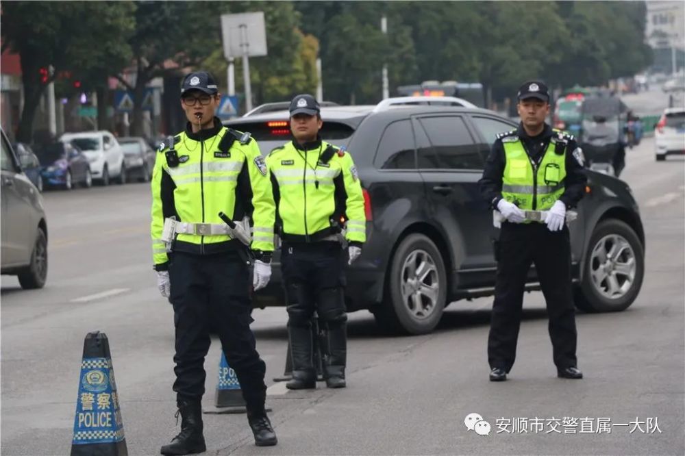 122全国交通安全日 交警直属一大队多形式深入推进122交通安全宣传活动 腾讯新闻