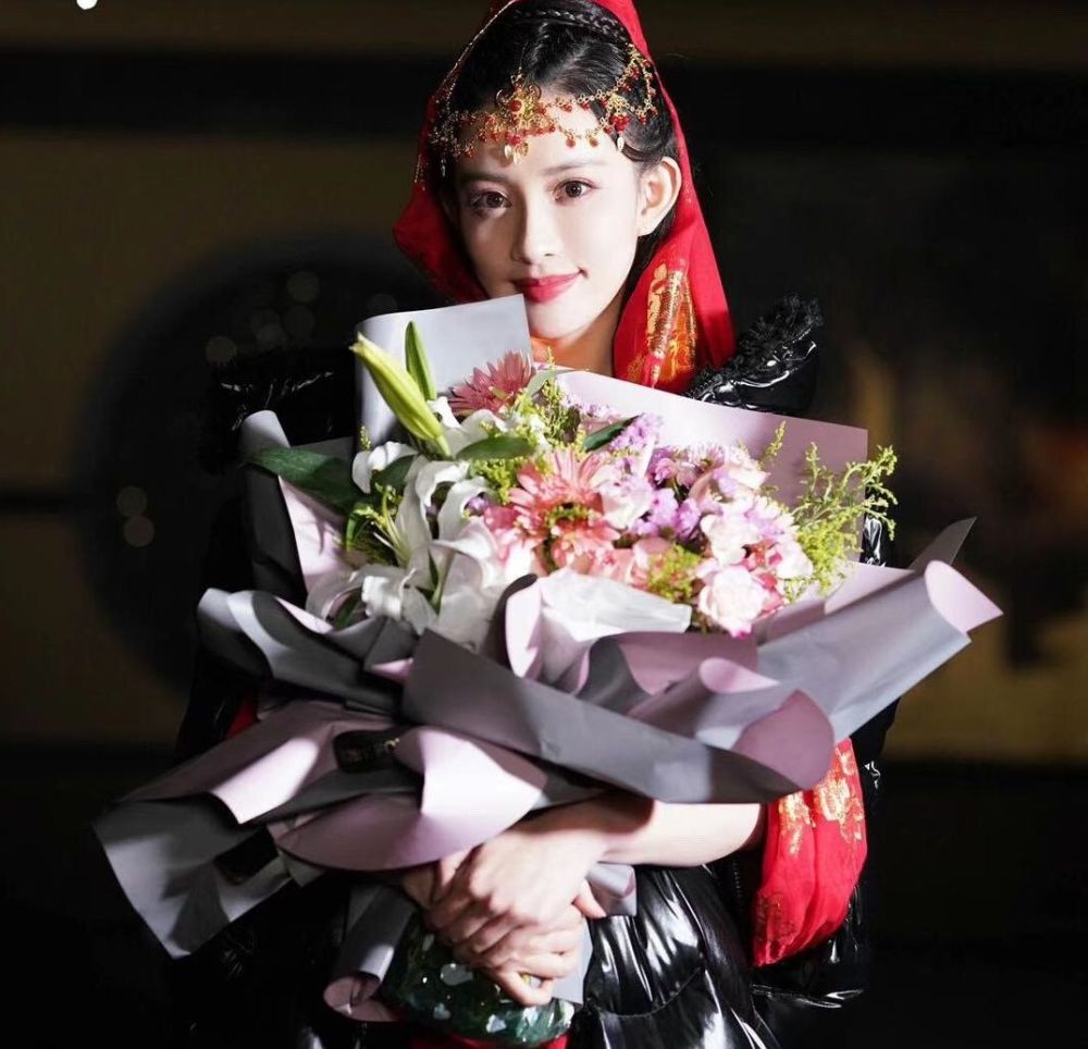 东宫小枫大漠公主造型有多红鞠婧祎孟子义纷纷效仿网友用力太猛