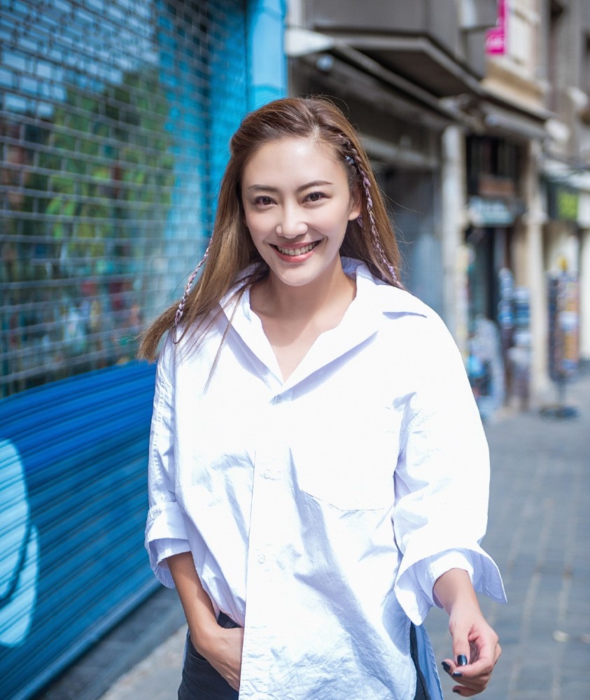 应采儿是人生赢家和陈小春恩爱如新婚颜值身材也时刻在线