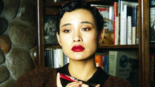 名气明明可以高于巩俐,结果一句话毁了春晚,也毁了自己