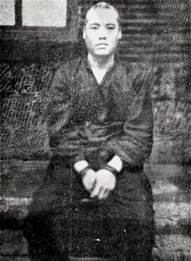 燕子李三被打死后,其尸体被解剖,却揭开了身轻如燕之谜