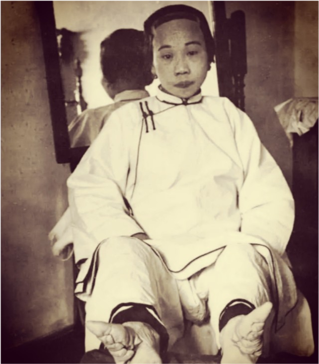 万国九万余里,仅有中国而已",这就是被洋人称为三大"陋习"之一的缠足