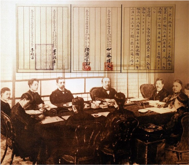 1894年,中日甲午戰爭爆發,倉皇迎戰的清軍以北洋水師的全軍覆沒而告終